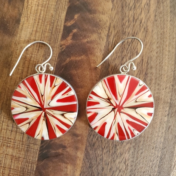 Shell and sterling silver earrings - Picture 1 of 5